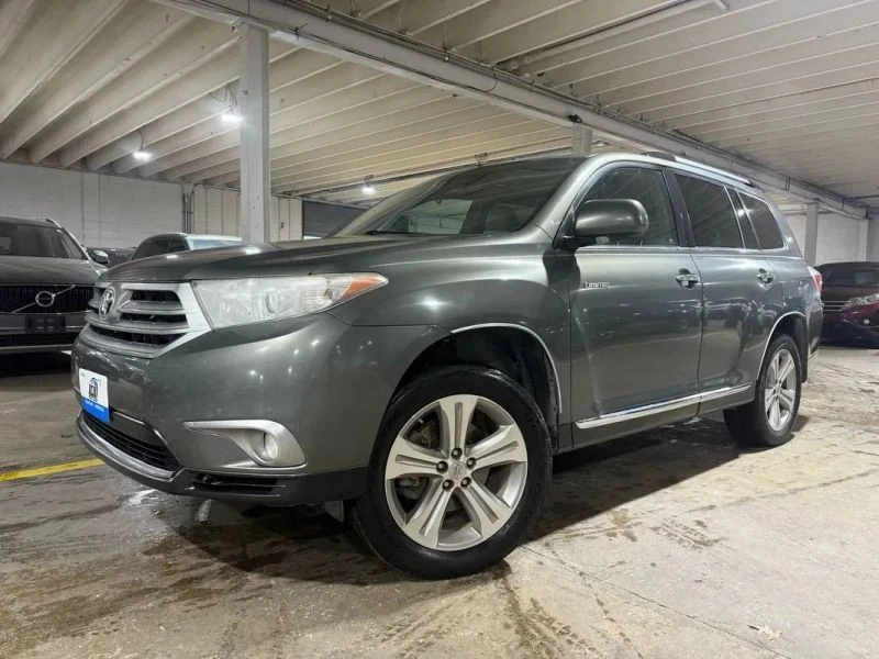 2012 Toyota Highlander - Image 2 of 12