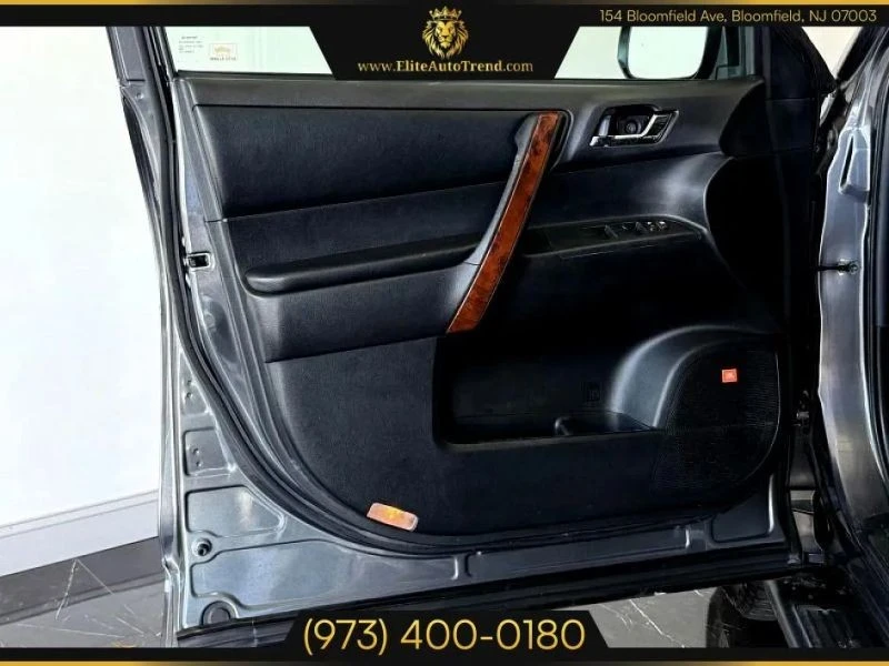 2012 Toyota Highlander - Image 7 of 12