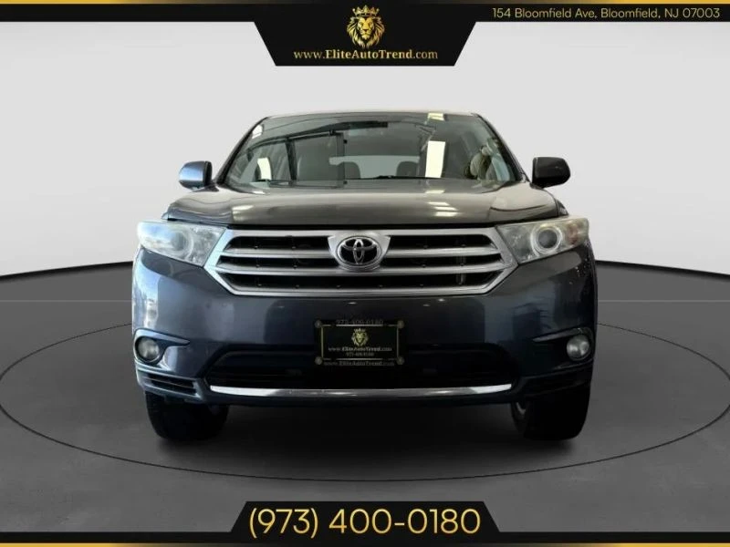 2012 Toyota Highlander - Image 2 of 12