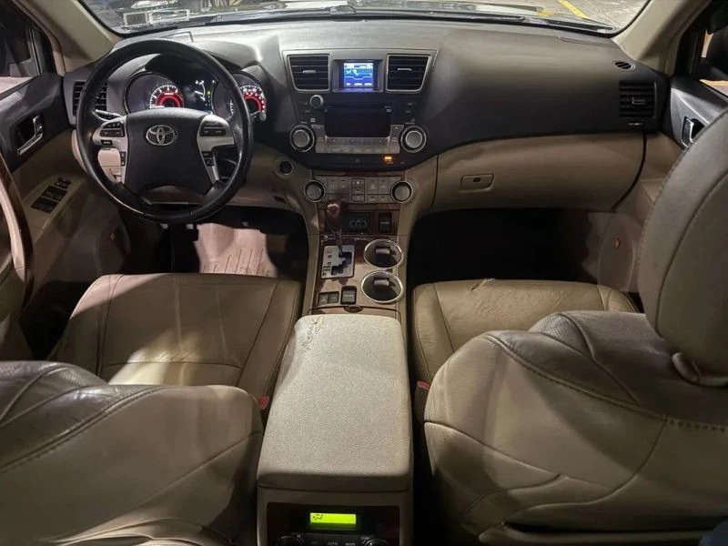 2012 Toyota Highlander - Image 7 of 12