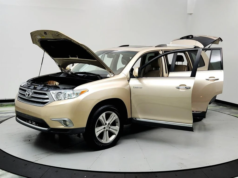 2012 Toyota Highlander - Image 8 of 12