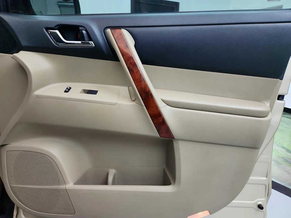 2012 Toyota Highlander - Image 20 of 21