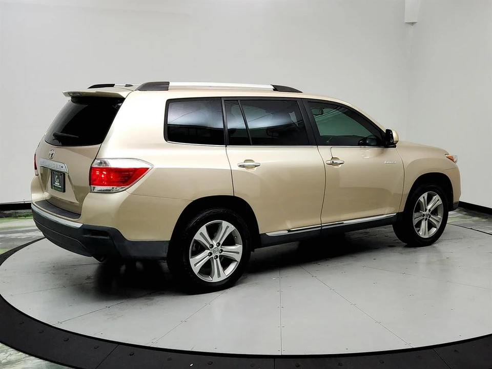 2012 Toyota Highlander - Image 5 of 12