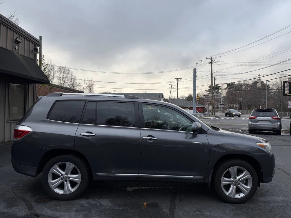 2012 Toyota Highlander - Image 10 of 21
