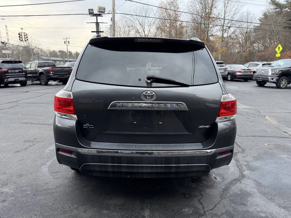 2012 Toyota Highlander - Image 9 of 21
