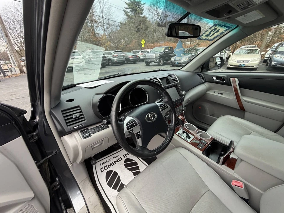 2012 Toyota Highlander - Image 15 of 21