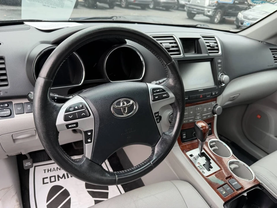 2012 Toyota Highlander - Image 21 of 21