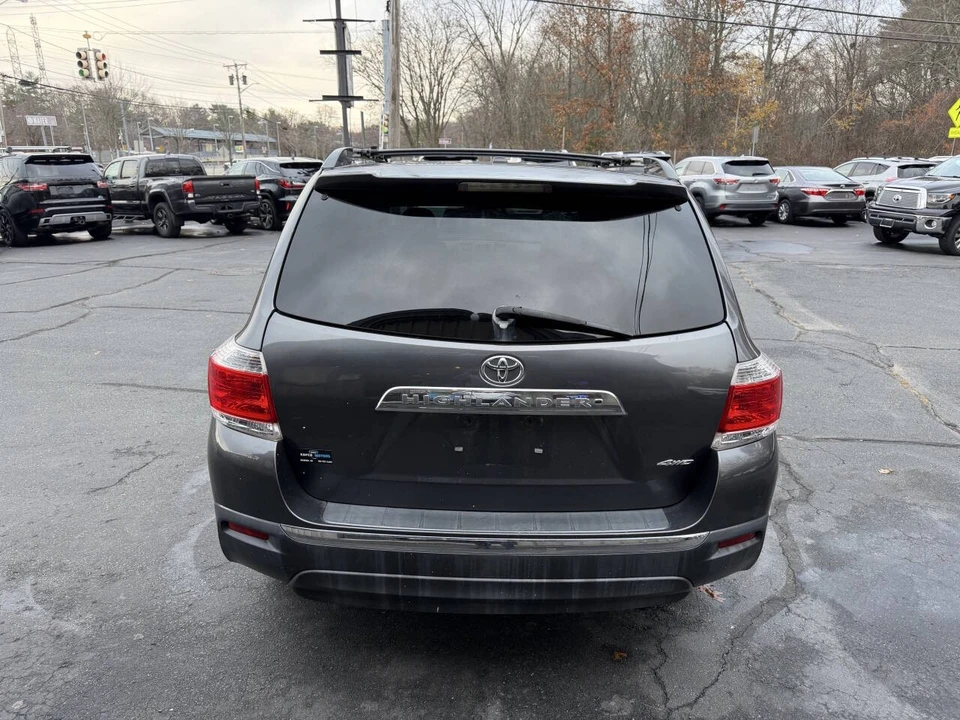 2012 Toyota Highlander - Image 8 of 21