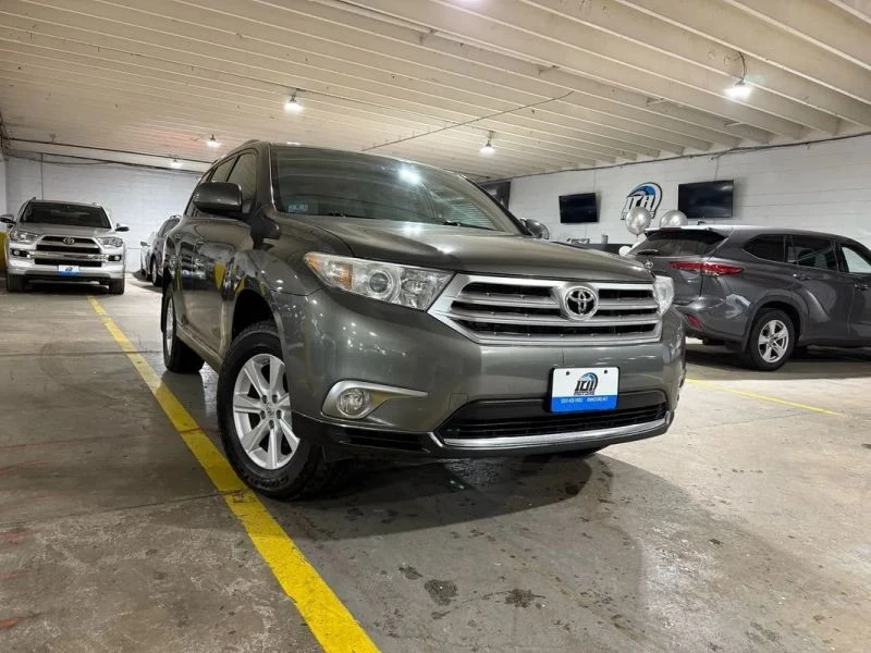2012 Toyota Highlander - Image 6 of 12