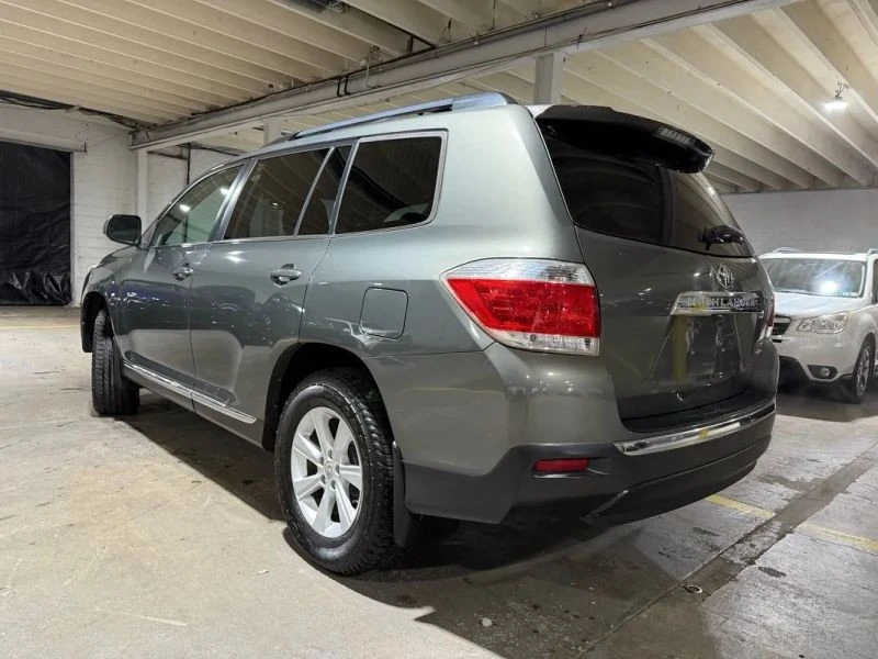 2012 Toyota Highlander - Image 3 of 12