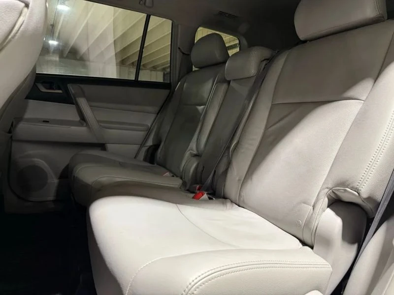 2012 Toyota Highlander - Image 12 of 12