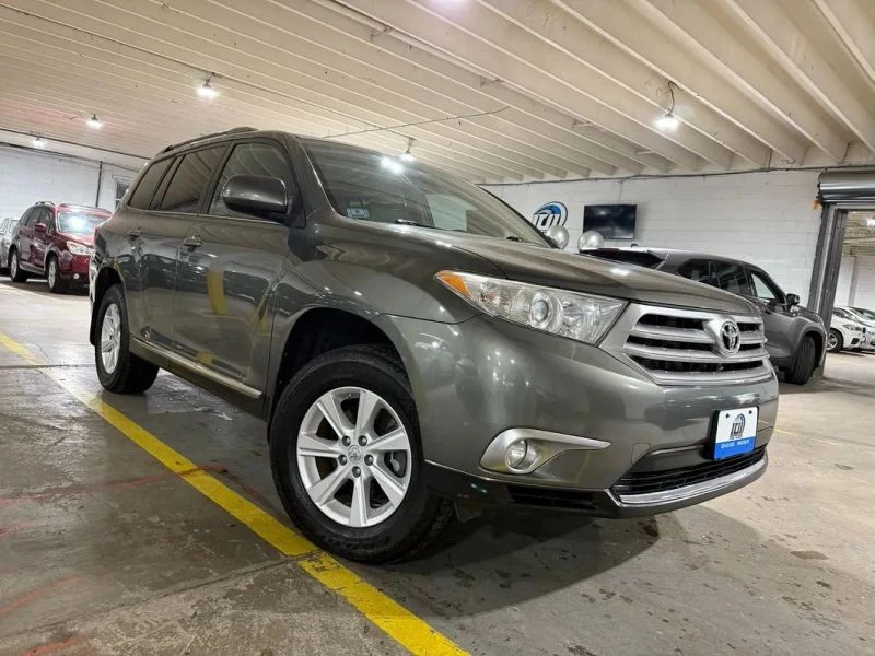 2012 Toyota Highlander - Image 5 of 12