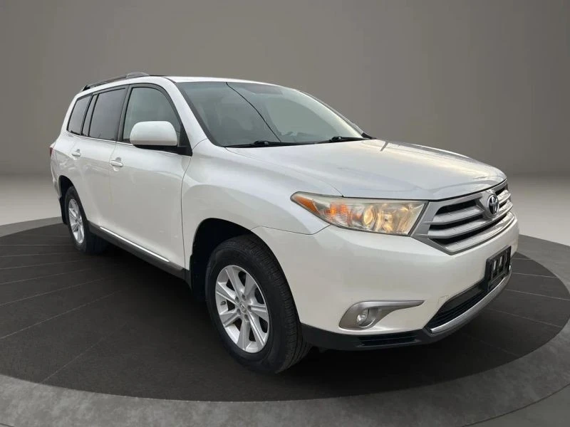 2012 Toyota Highlander - Image 3 of 12