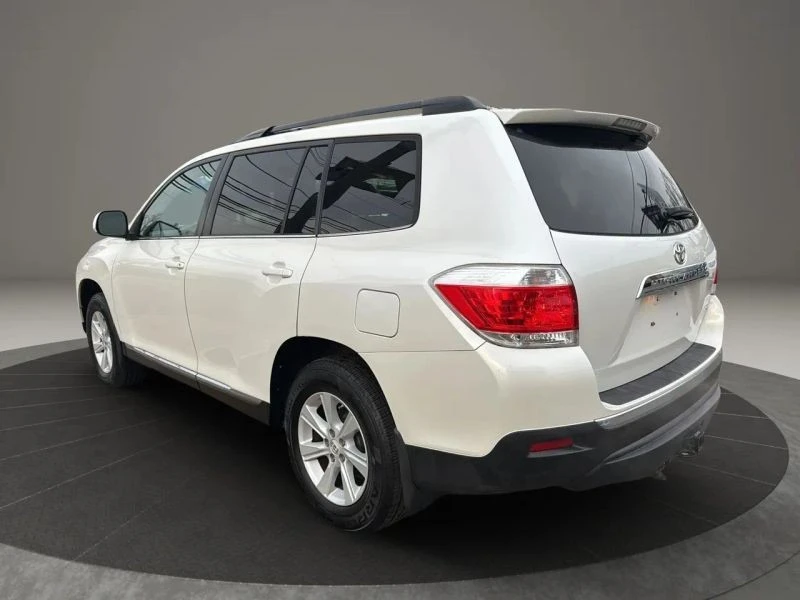 2012 Toyota Highlander - Image 7 of 12