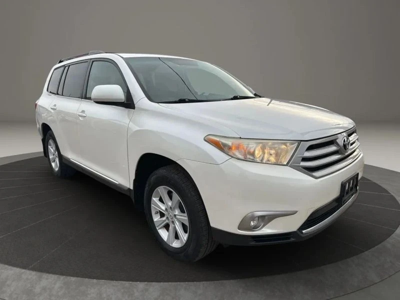 2012 Toyota Highlander - Image 3 of 12