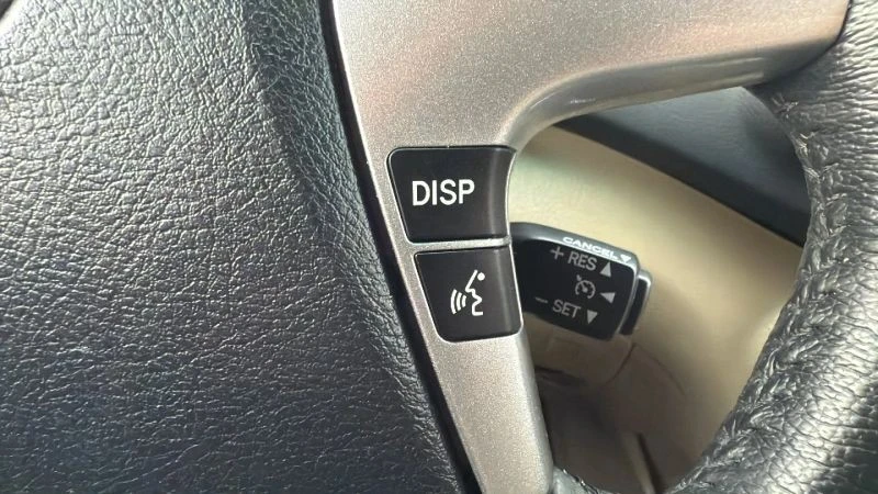 2012 Toyota Highlander - Image 11 of 12