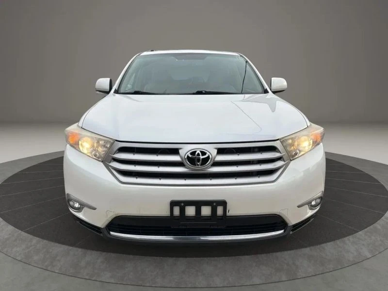 2012 Toyota Highlander - Image 2 of 12