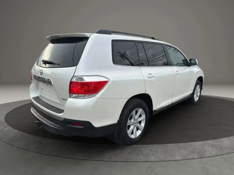 2012 Toyota Highlander - Image 5 of 12