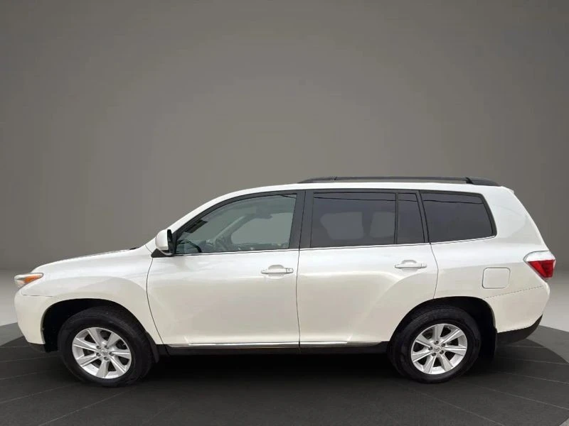 2012 Toyota Highlander - Image 8 of 12