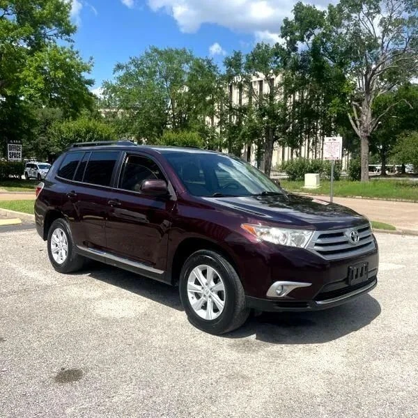 2012 Toyota Highlander - Image 10 of 12