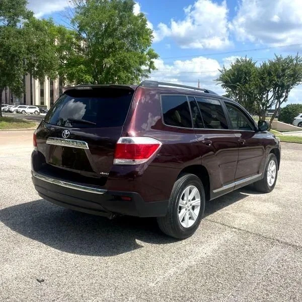 2012 Toyota Highlander - Image 8 of 12