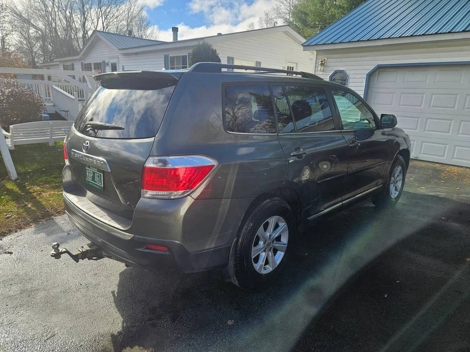 2012 Toyota Highlander - Image 4 of 11