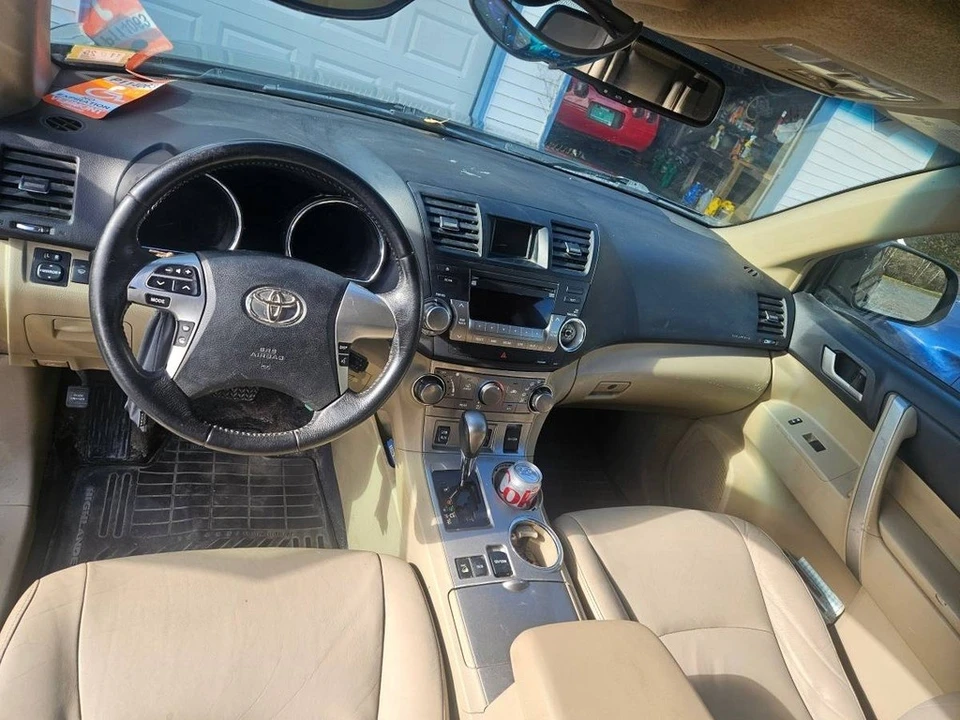 2012 Toyota Highlander - Image 7 of 11