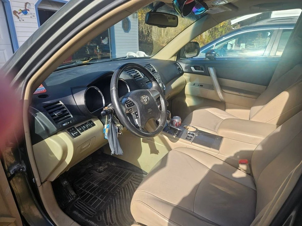 2012 Toyota Highlander - Image 6 of 11