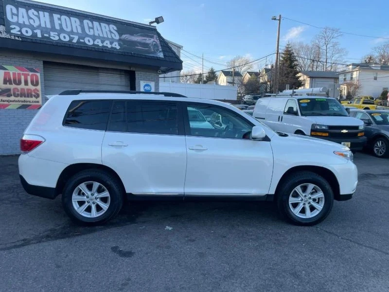 2012 Toyota Highlander - Image 9 of 12