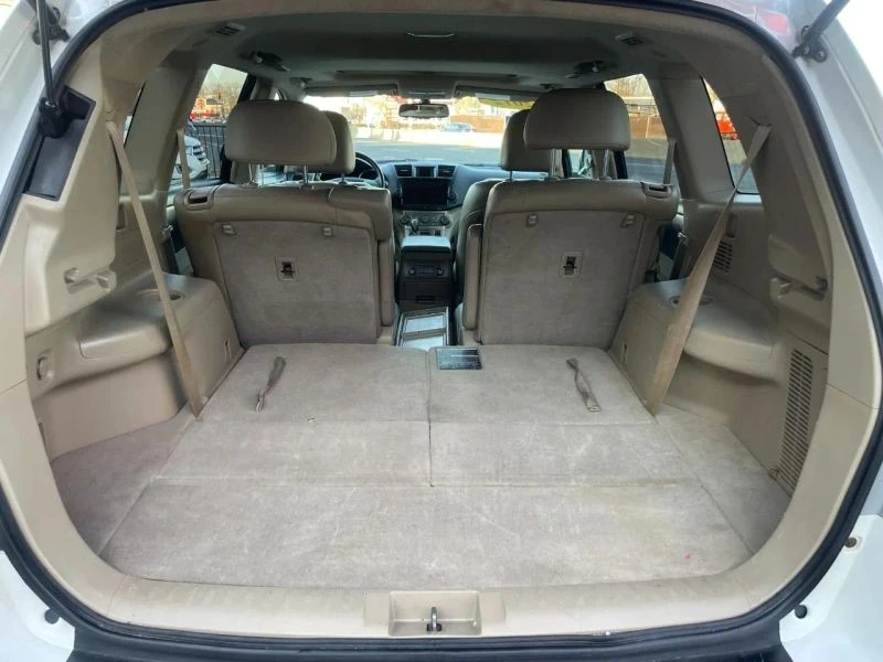 2012 Toyota Highlander - Image 11 of 12