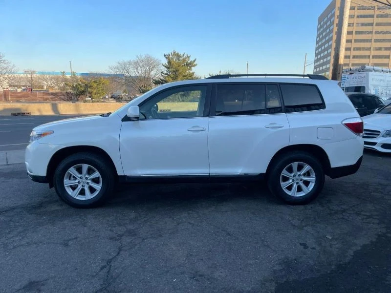 2012 Toyota Highlander - Image 4 of 12