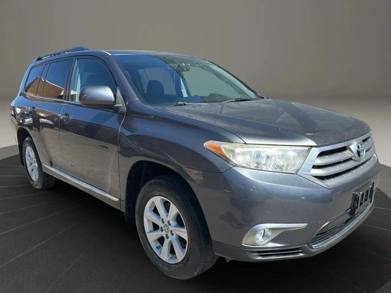 2012 Toyota Highlander - Image 3 of 12