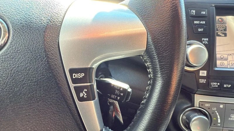 2012 Toyota Highlander - Image 11 of 12