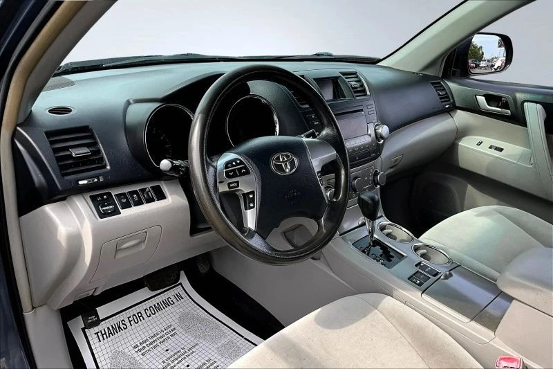 2012 Toyota Highlander - Image 11 of 12
