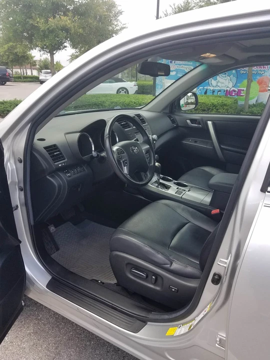2012 Toyota Highlander - Image 7 of 11