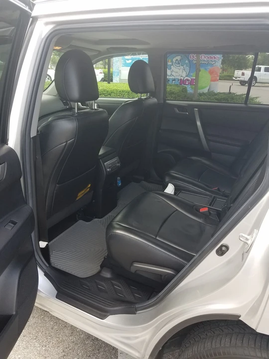 2012 Toyota Highlander - Image 8 of 11