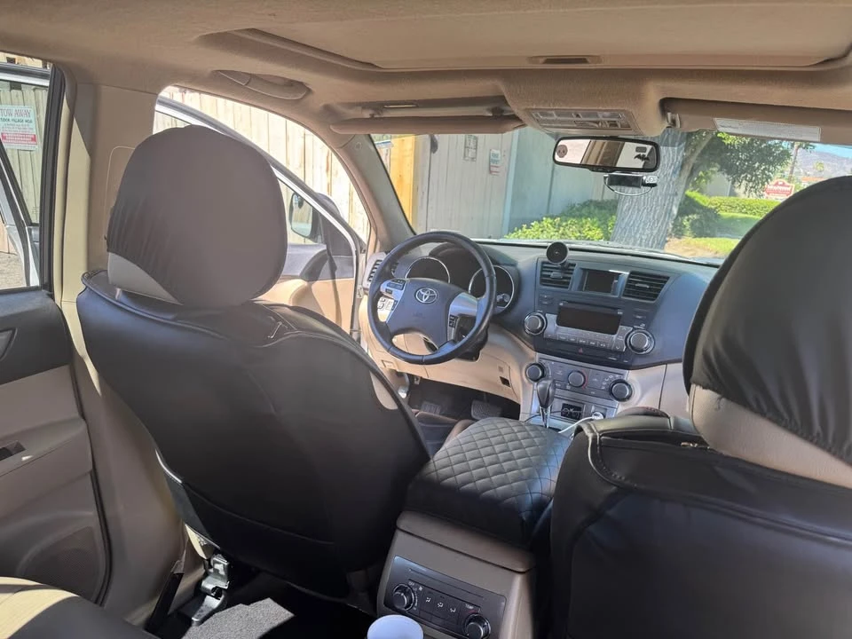 2012 Toyota Highlander - Image 6 of 11
