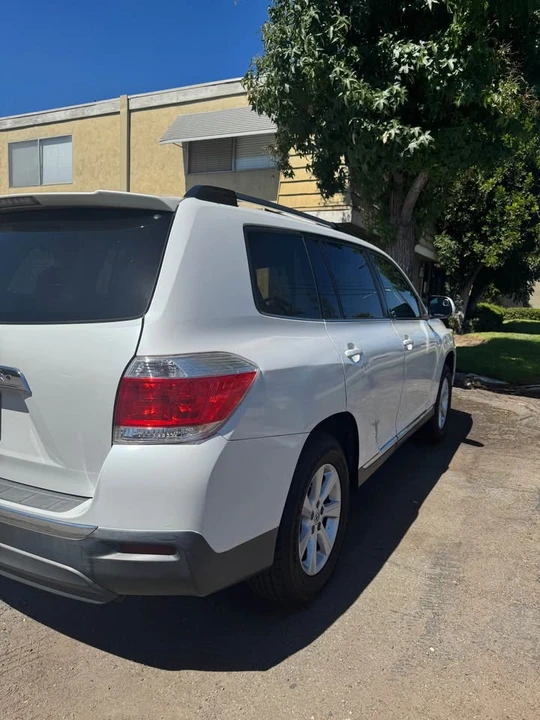 2012 Toyota Highlander - Image 7 of 11