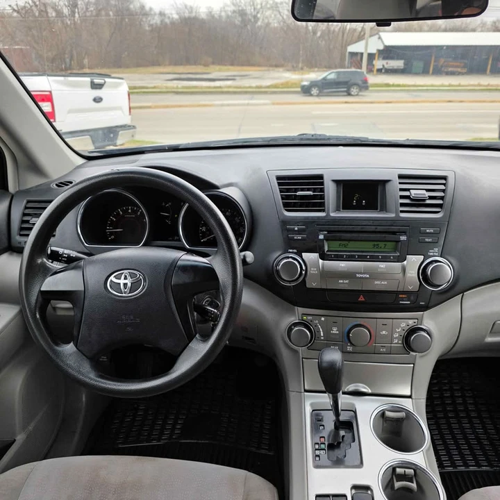 2012 Toyota Highlander - Image 11 of 11