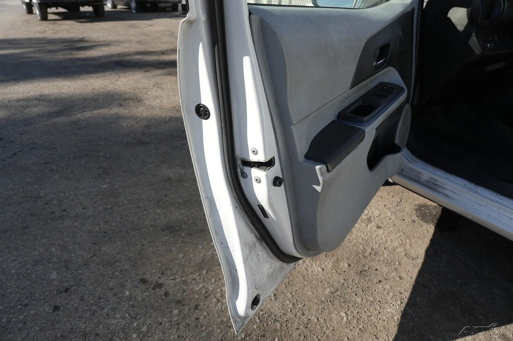 2012 Toyota Prius 3rd Gen - Image 20 of 21