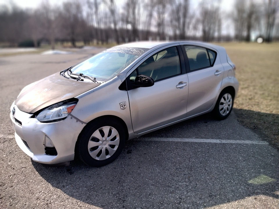 2012 Toyota Prius 3rd Gen - Image 2 of 19