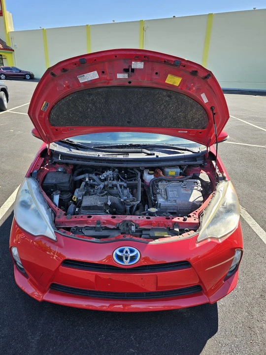 2012 Toyota Prius 3rd Gen - Image 6 of 12