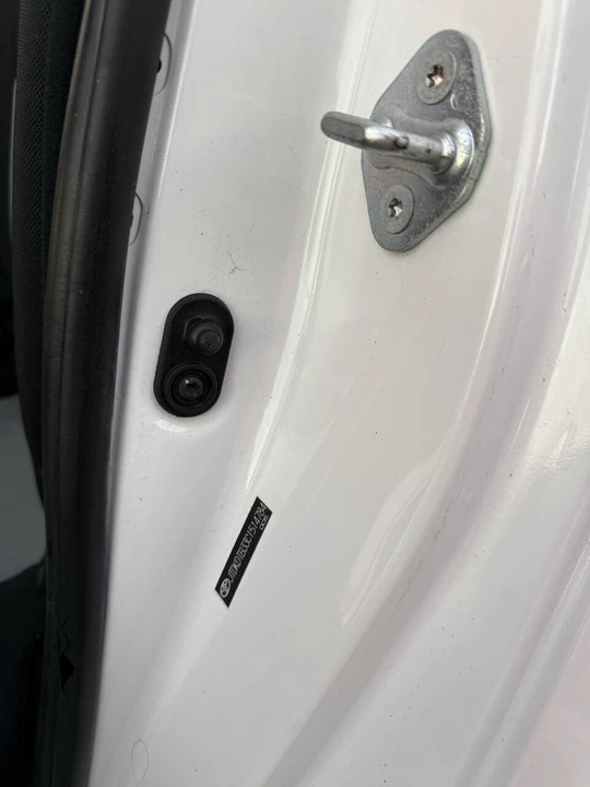 2012 Toyota Prius 3rd Gen - Image 17 of 21