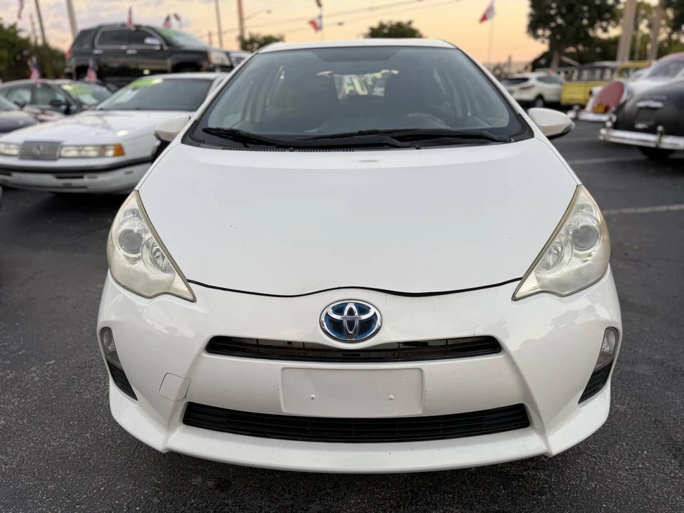 2012 Toyota Prius 3rd Gen - Image 10 of 21
