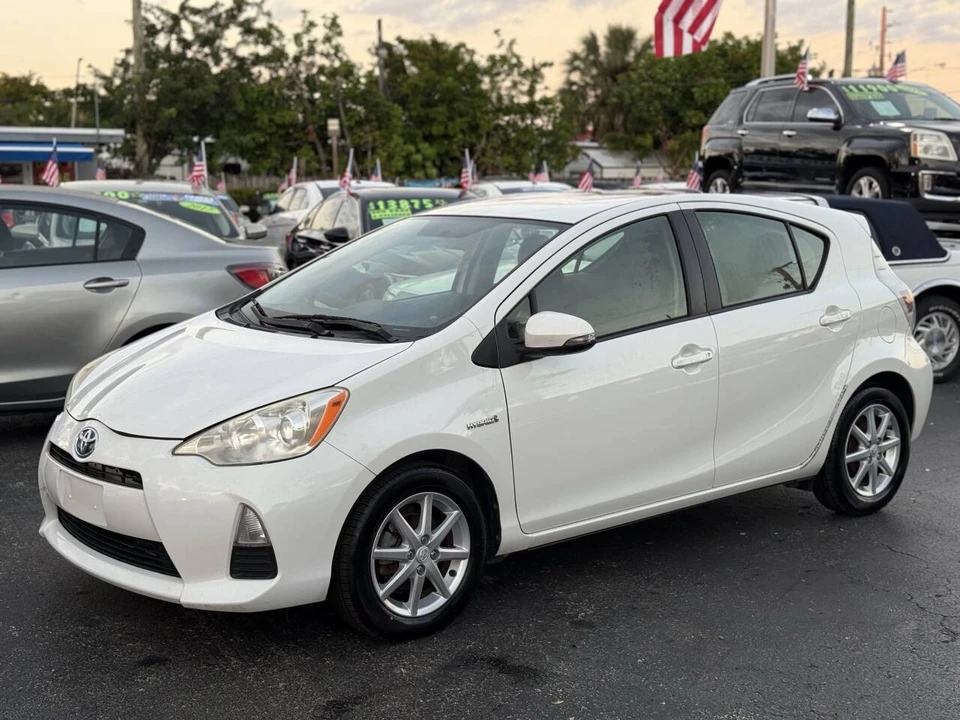 2012 Toyota Prius 3rd Gen - Image 2 of 21