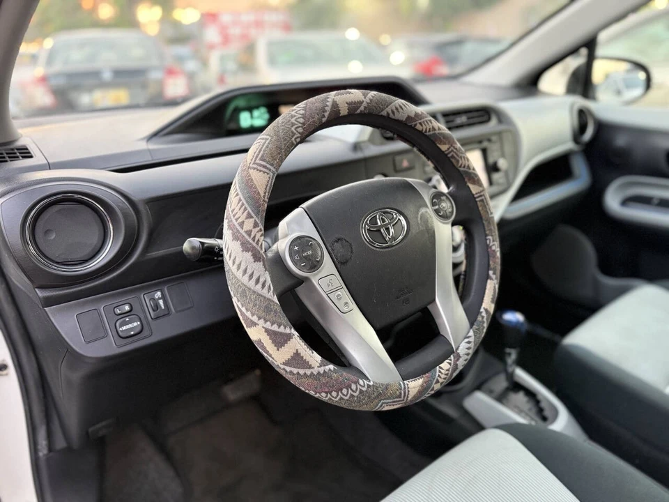 2012 Toyota Prius 3rd Gen - Image 13 of 21