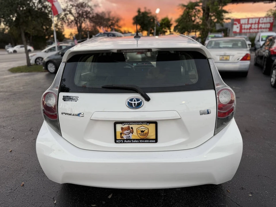 2012 Toyota Prius 3rd Gen - Image 6 of 21