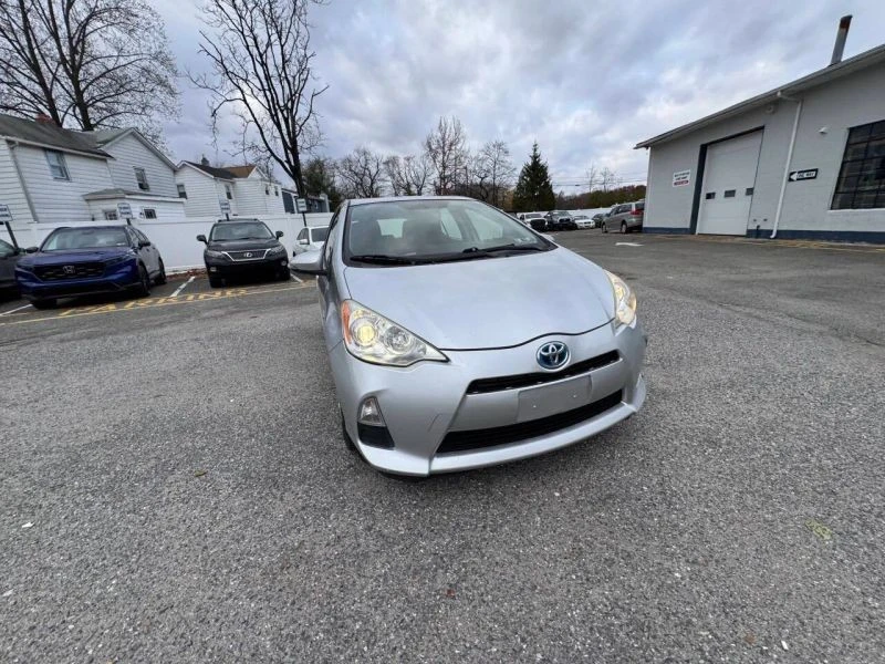 2012 Toyota Prius 3rd Gen - Image 4 of 12