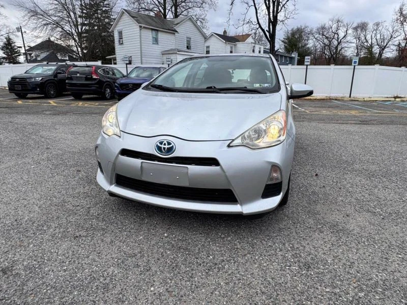 2012 Toyota Prius 3rd Gen - Image 2 of 12