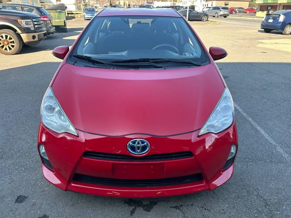 2012 Toyota Prius 3rd Gen - Image 2 of 18